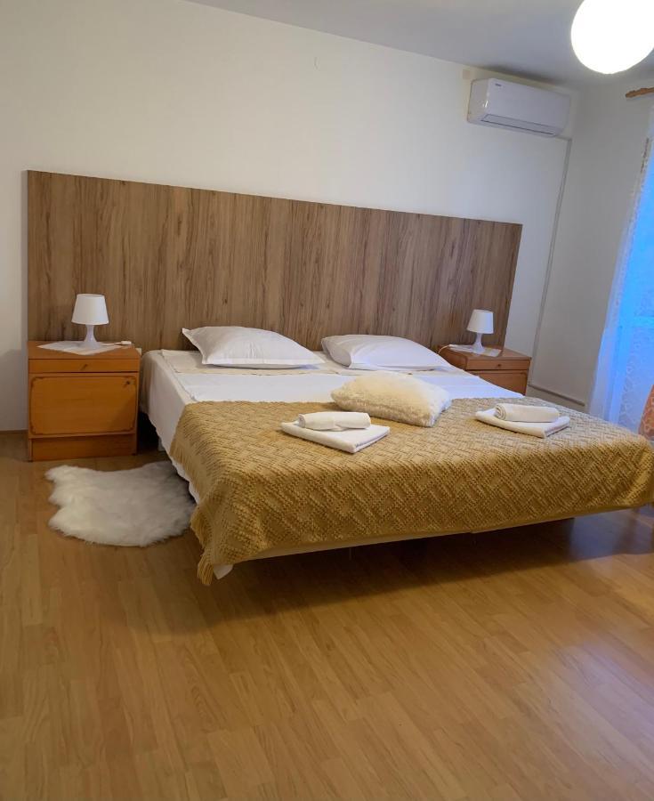 Apartment Silvana II シベニク エクステリア 写真